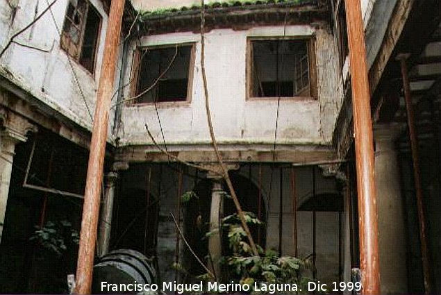 Palacio de Los Uribes - Palacio de Los Uribes. Patio