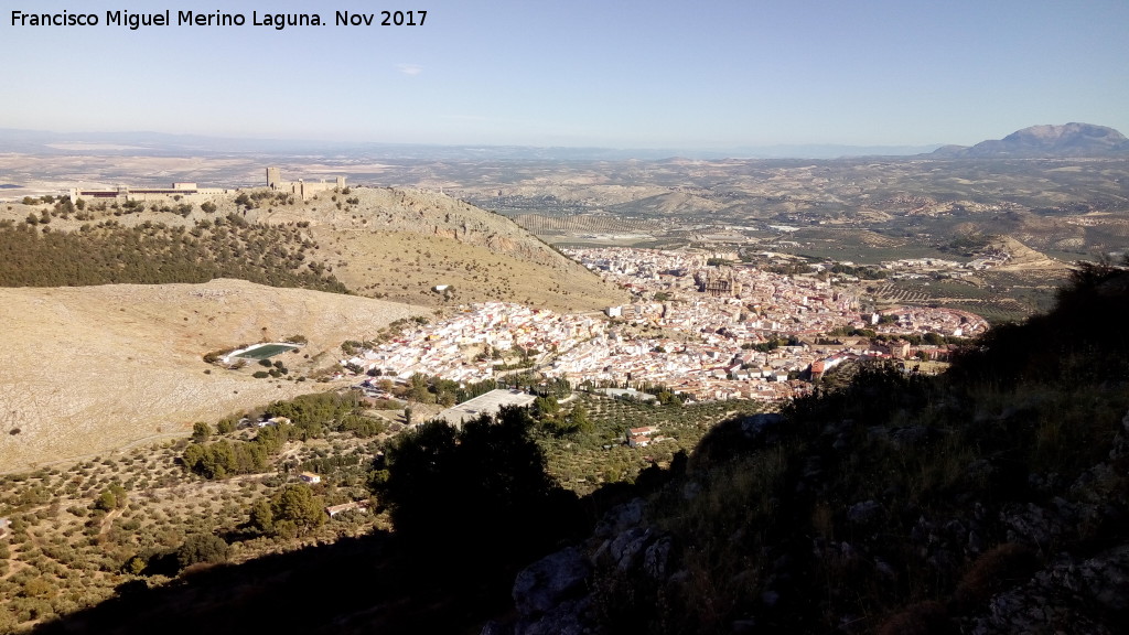 La Pea - La Pea. Vistas de Jan desde su ladera norte