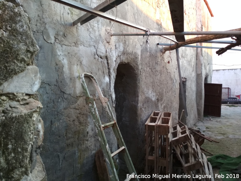 Torre de Sancho Iiguez - Torre de Sancho Iiguez. Accesos a los habitculos de planta baja