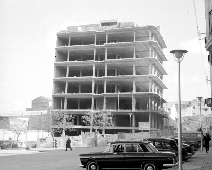 Plaza de la Libertad - Plaza de la Libertad. Foto antigua. Al fondo la Avenida de Madrid