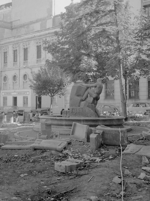 Monumento a Justino Flores - Monumento a Justino Flores. Foto antigua