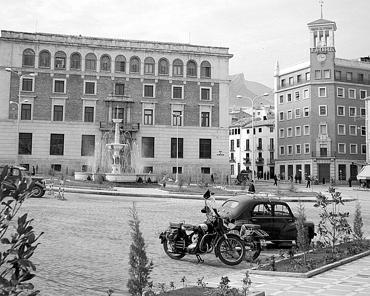 Plaza de la Constitucin - Plaza de la Constitucin. Foto antigua