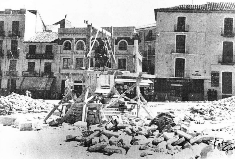 Plaza de la Constitucin - Plaza de la Constitucin. Foto antigua