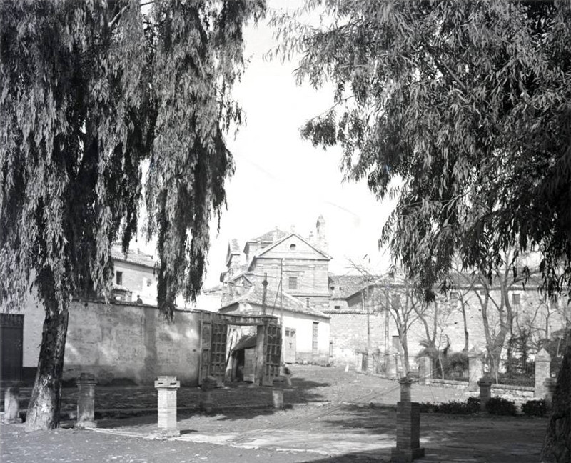 Colegio Jess Mara - Colegio Jess Mara. Fotografa antigua tomada desde su solar realizada por Jaime Rosell