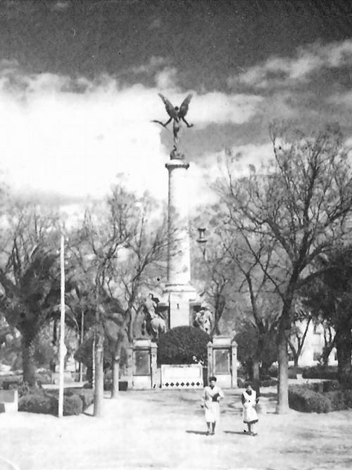 Plaza de las Batallas - Plaza de las Batallas. Foto antigua