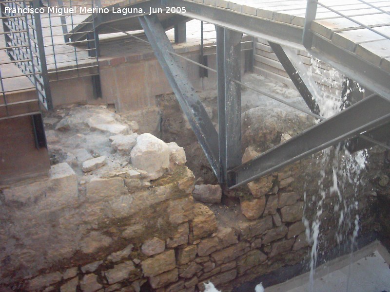 Muralla de Jan. Puerta de Baeza - Muralla de Jan. Puerta de Baeza. Lugar de la puerta