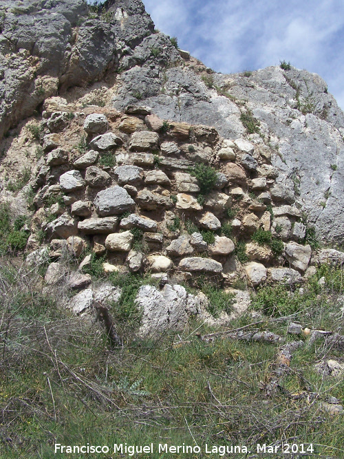 Castillo de Montejcar - Castillo de Montejcar. Torren del anillo de murallas