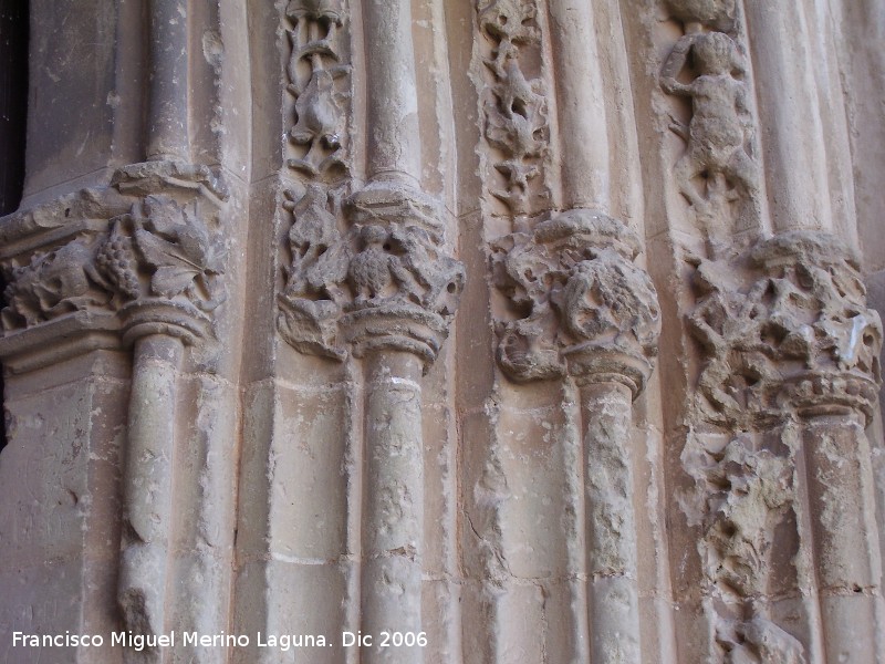 Convento de la Coronada - Convento de la Coronada. Actual portada de la Iglesia de Santa Mara de Linares