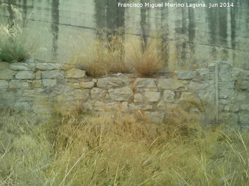 Calle Agustina de Aragn - Calle Agustina de Aragn. Resto de un antiguo muro