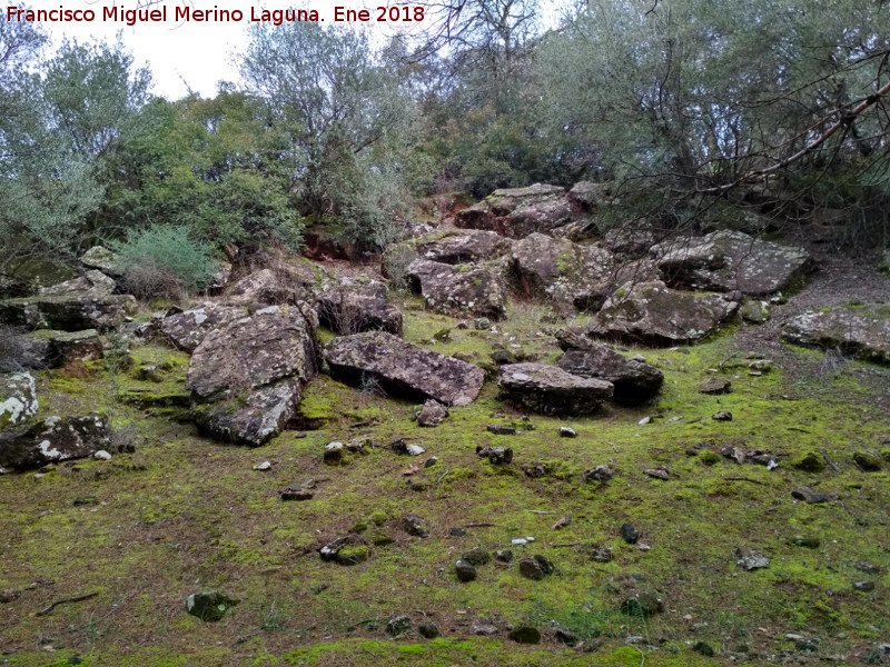 Necrpolis dolmnica del Guadaln - Necrpolis dolmnica del Guadaln. Cantera?