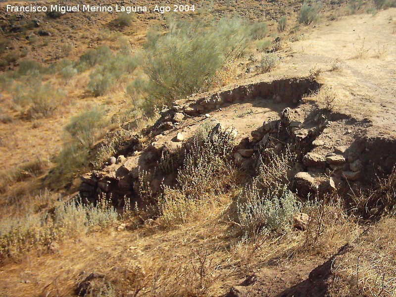 Oppidum de Giribaile. Viviendas - Oppidum de Giribaile. Viviendas. Restos de muros