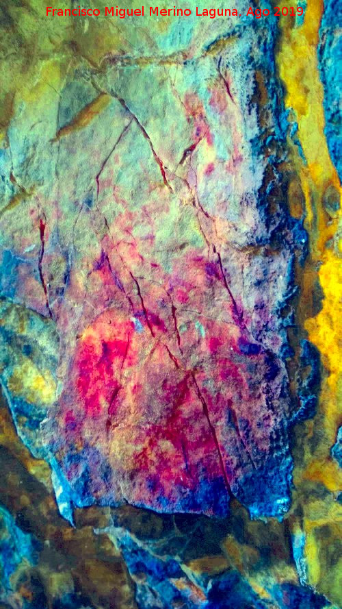 Pinturas rupestres de la Cueva de Ro Fro - Pinturas rupestres de la Cueva de Ro Fro. Tratada con Dstretch