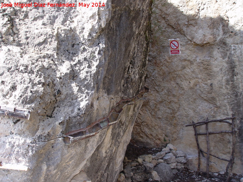 Cueva del Yedrn - Cueva del Yedrn. Canaln