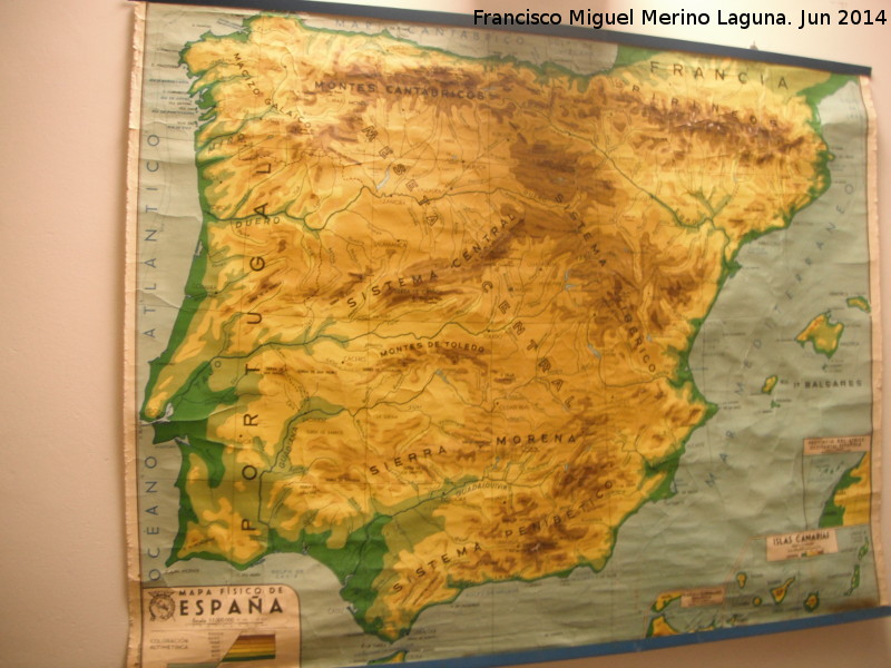 Museo de Artes y Costumbres Populares - Museo de Artes y Costumbres Populares. Atiguo mapa fsico de Espaa