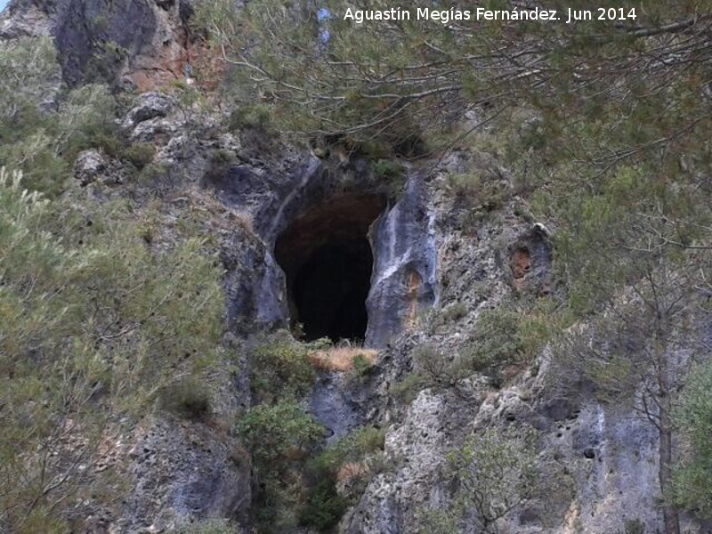 Cueva de la Rinconada de los Acebuches - Cueva de la Rinconada de los Acebuches. 