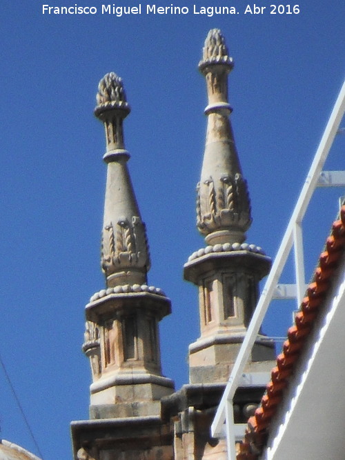 Catedral de Jan. Pinculos - Catedral de Jan. Pinculos. Desde la Calle Muoz Garnica