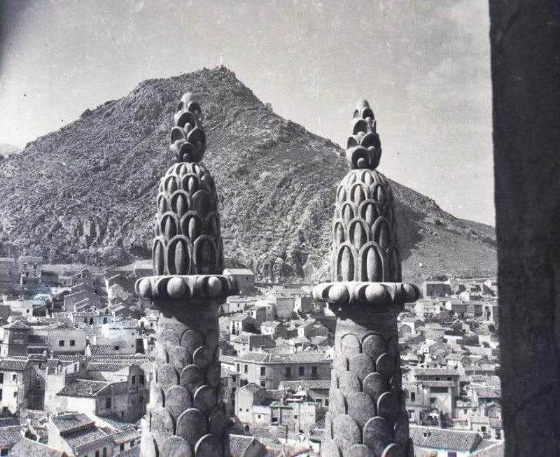 Catedral de Jan. Pinculos - Catedral de Jan. Pinculos. Foto antigua. Archivo IEG