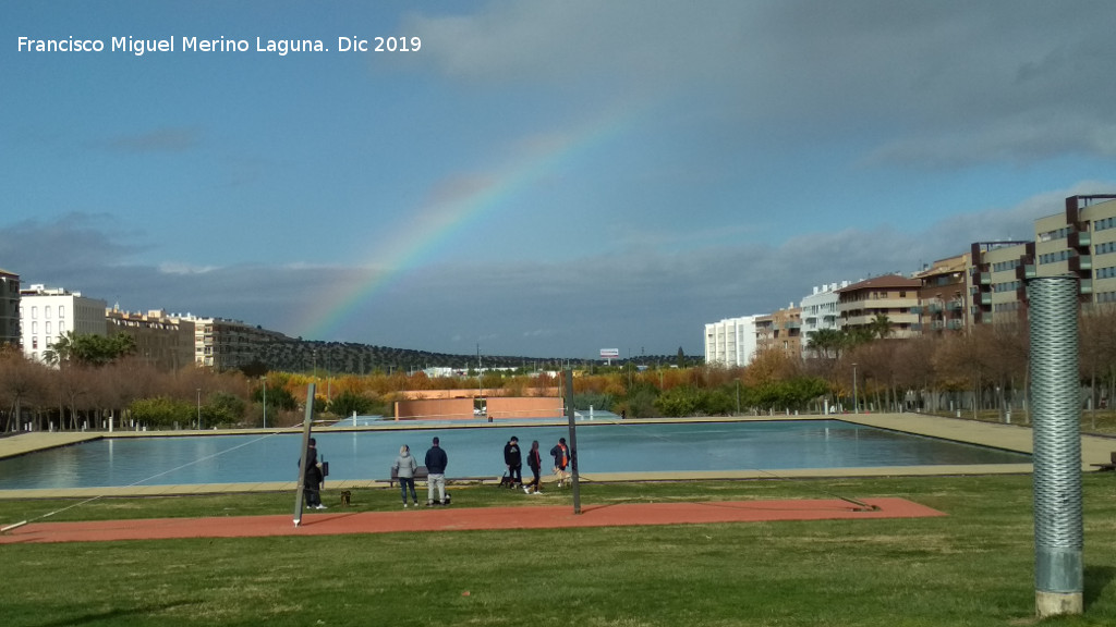 Fuente del Estanque Cuadrado del Bulevar - Fuente del Estanque Cuadrado del Bulevar. Con el arcoris