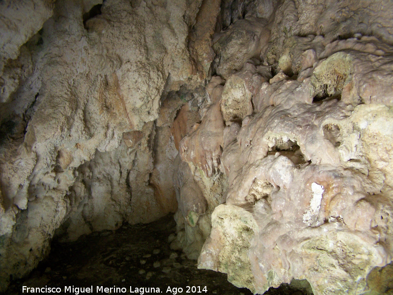 Cueva del Peinero - Cueva del Peinero. Interior