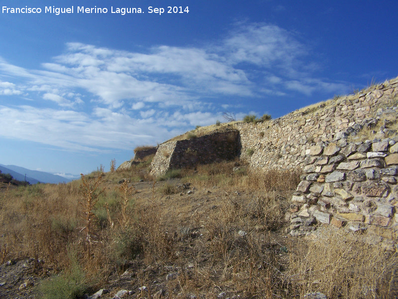 Oppidum Puente Tablas. Muralla - Oppidum Puente Tablas. Muralla. 