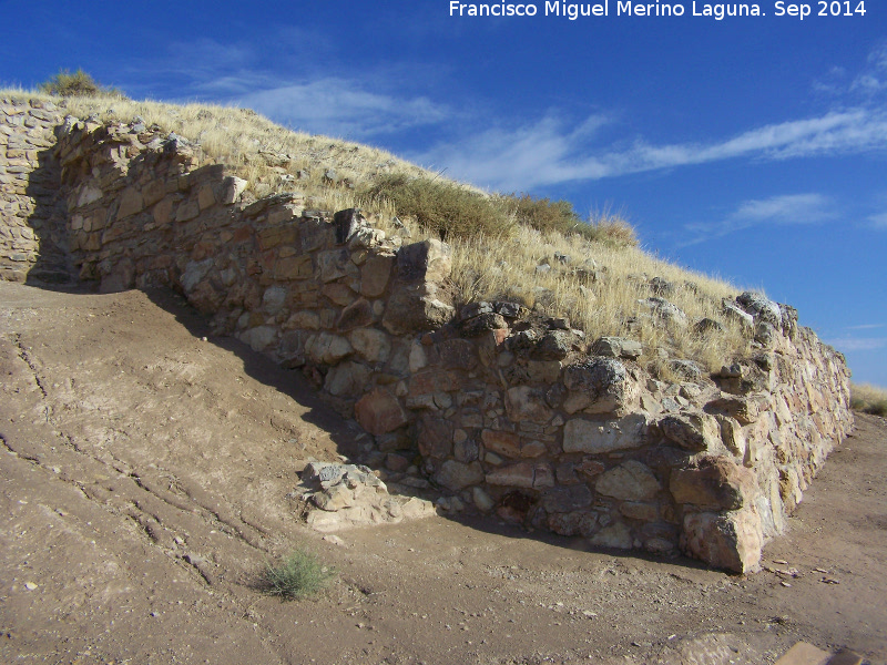 Oppidum Puente Tablas. Muralla - Oppidum Puente Tablas. Muralla. Torren