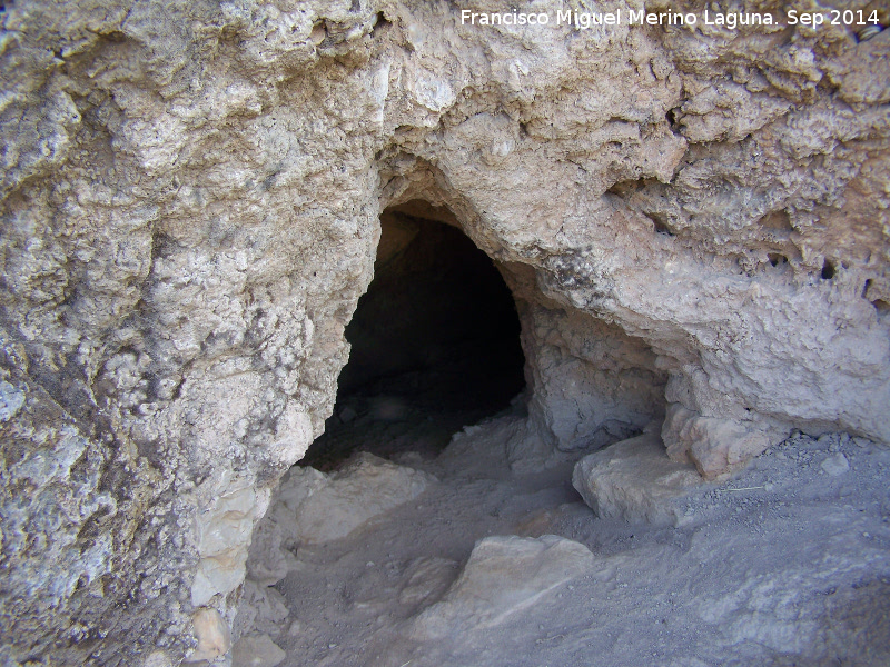 Oppidum Puente Tablas. Cueva - Oppidum Puente Tablas. Cueva. Entrada