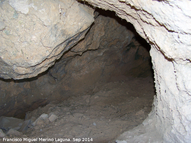 Oppidum Puente Tablas. Cueva - Oppidum Puente Tablas. Cueva. Interior