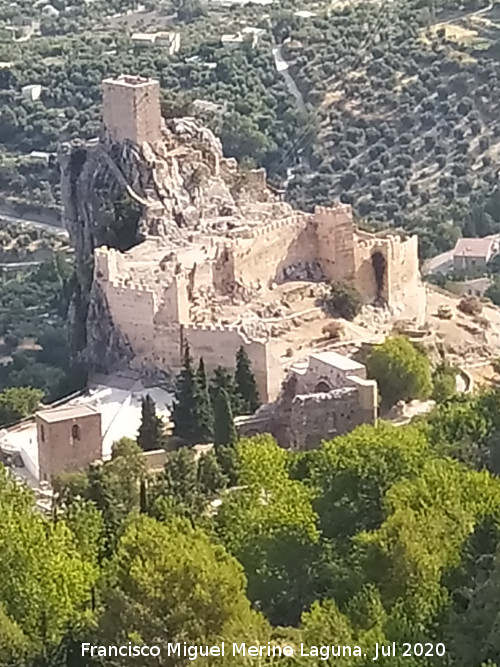 Castillo de La Iruela - Castillo de La Iruela. Desde el Camino Alto de la Quebrada