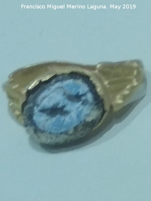 Cstulo - Cstulo. Anillo con figura. Oro y gata. Siglos I-II d.C. Museo Arqueolgico de Linares