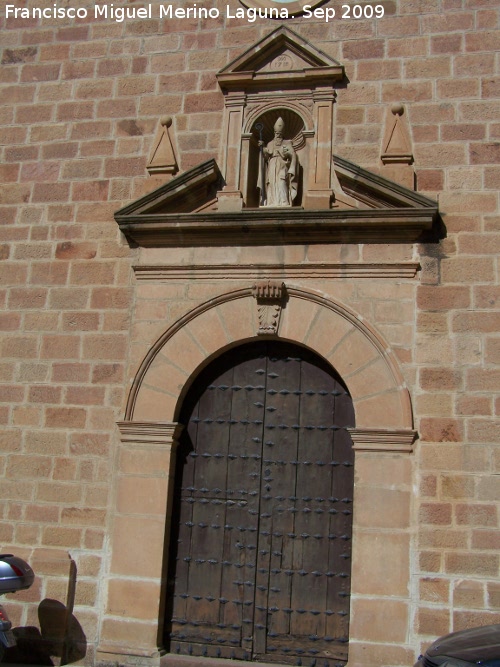 Santuario de Linarejos - Santuario de Linarejos. Portada lateral