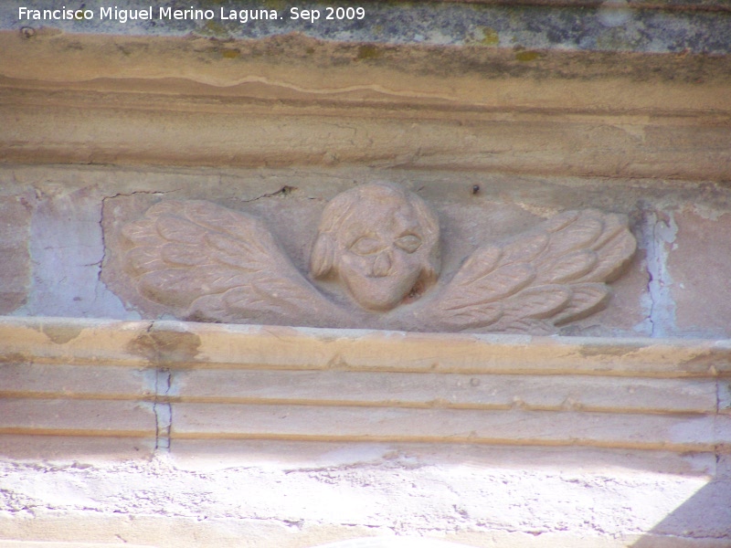 Santuario de Linarejos - Santuario de Linarejos. ngel central de la fachada principal