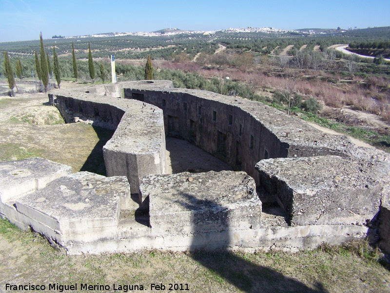 Nido de Ametralladoras del Arroyo Salado I - Nido de Ametralladoras del Arroyo Salado I. Con Lopera al fondo