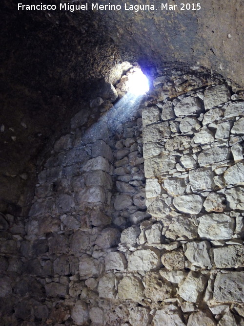 Castillo de Mata Bejid. Torre del Homenaje - Castillo de Mata Bejid. Torre del Homenaje. Bveda apuntada