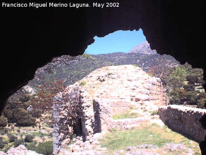 Castillo de Mata Bejid. Torre Sur - Castillo de Mata Bejid. Torre Sur. Vista desde el interior de la torre