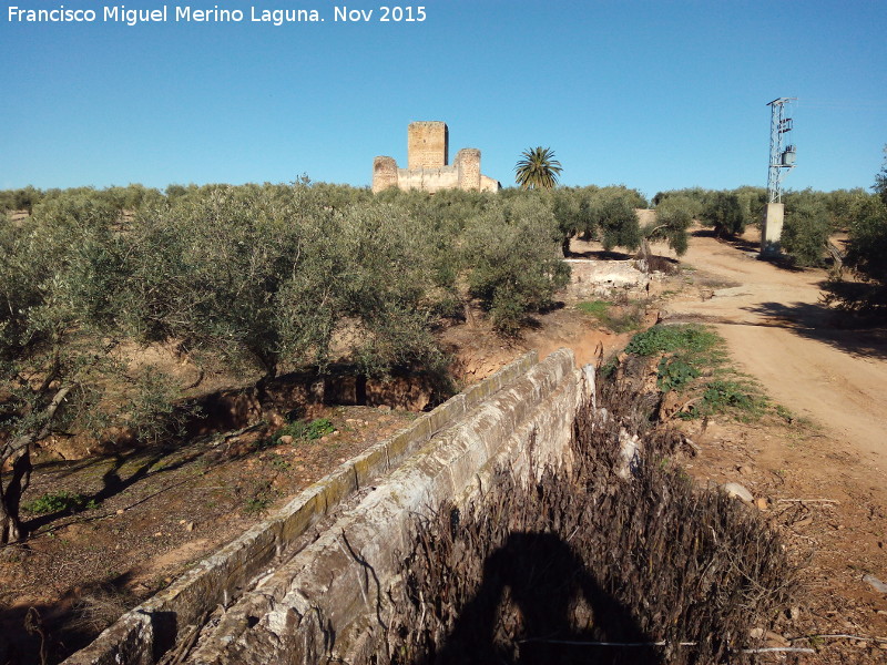 Fuente de la Aragonesa - Fuente de la Aragonesa. Acequia