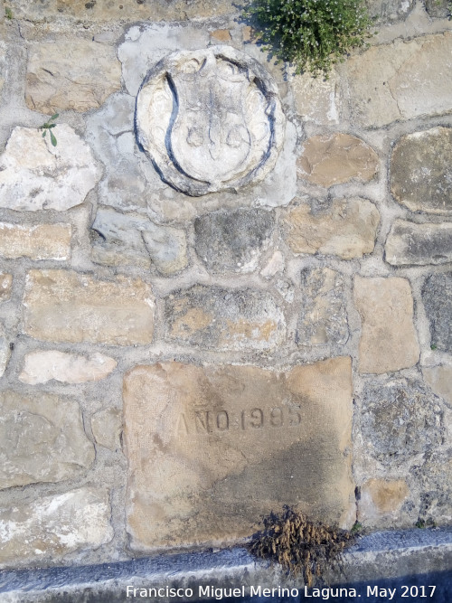 Fuente de la Higuera - Fuente de la Higuera. Escudo y ao