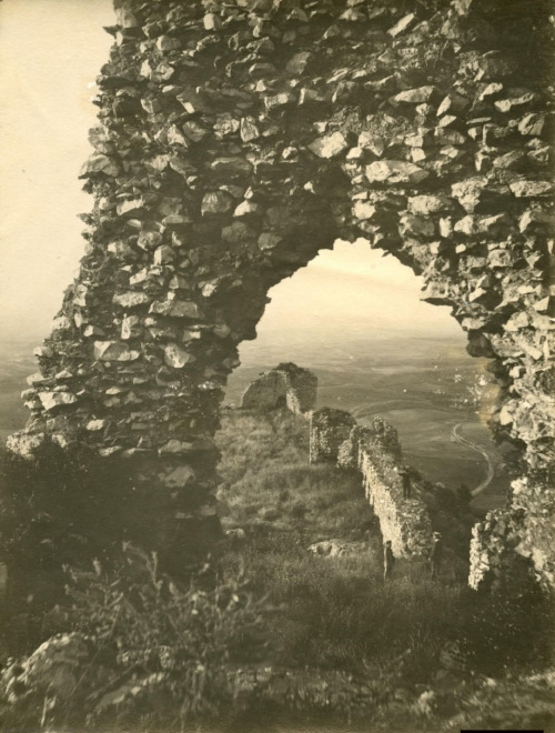 Castillo de la Pe�a - Castillo de la Pe�a. 1912. La foto m�s antigua del castillo