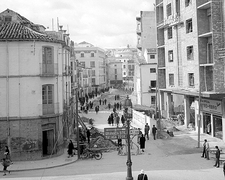 Farola de la Puerta Barrera - Farola de la Puerta Barrera. Foto antigua