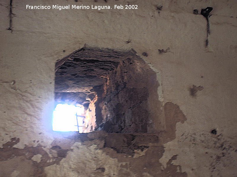 Castillo de Olvera - Castillo de Olvera. Grosor de los muros