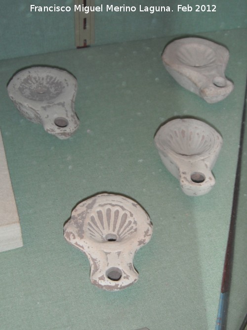 Obulco - Obulco. Lucernas. Museo Arqueolgico de Porcuna