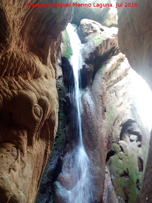 Cueva del Agua - Cueva del Agua. Cascada