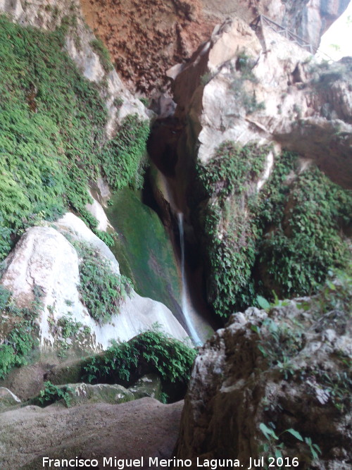 Cueva del Agua - Cueva del Agua. Cascada