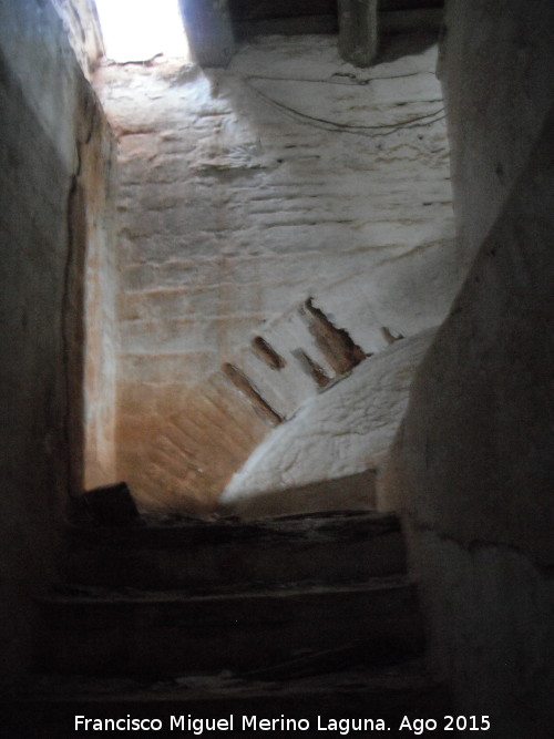 Cortijo de Iznadiel - Cortijo de Iznadiel. Escaleras y arco