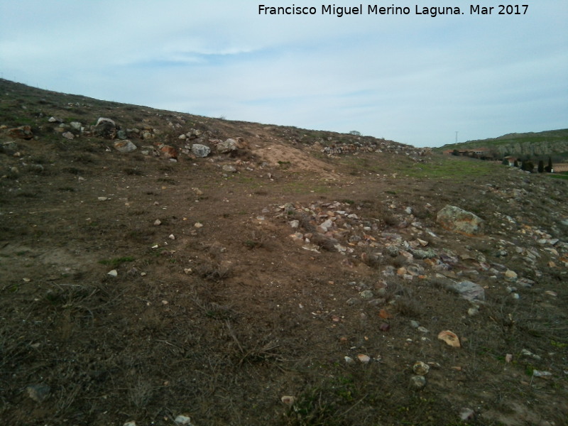 Oppidum Alarcos - Oppidum Alarcos. Afloramientos de las murallas iberas