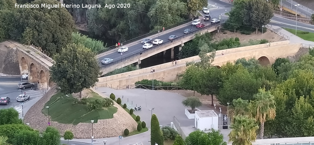 Alcal� de Guadaira - Alcal� de Guadaira. V�aduzto de los Panaderos y el Puente de Jes�s Nazareno