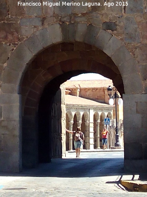 Puerta de San Vicente - Puerta de San Vicente. Intramuros
