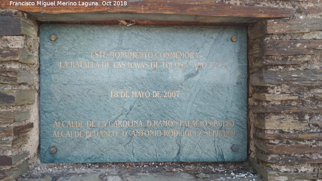 Monumento a la Batalla en la Aldea Navas de Tolosa - Monumento a la Batalla en la Aldea Navas de Tolosa. Placa