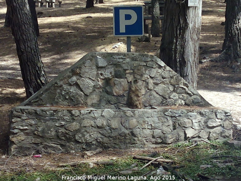Fuente del Aparcamiento de las Hazadillas - Fuente del Aparcamiento de las Hazadillas. 