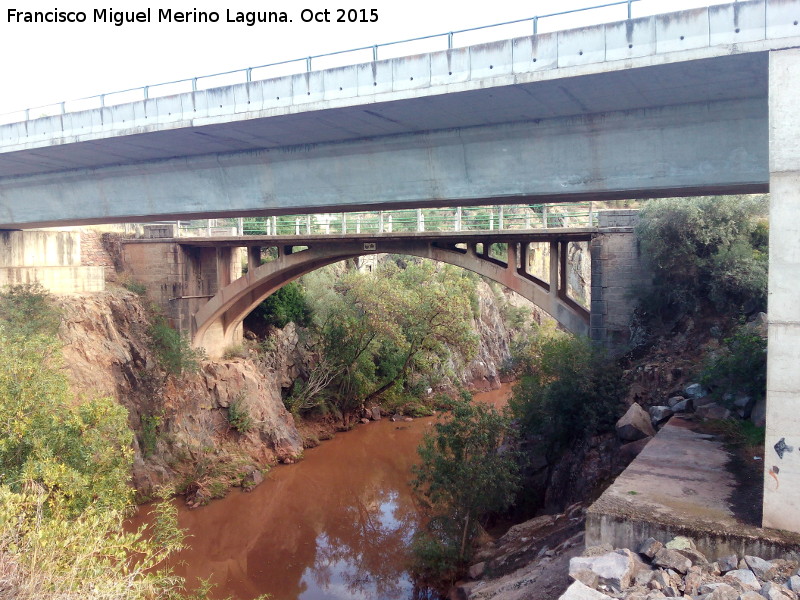 Puente Mocho - Puente Mocho. En primer trmino el nuevo puente y al fondo el Puente Mocho