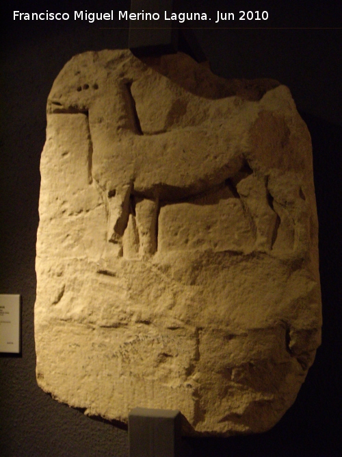 Historia de Albanchez de Mgina - Historia de Albanchez de Mgina. Relieve de ciervo realizado en caliza del siglo V ac.